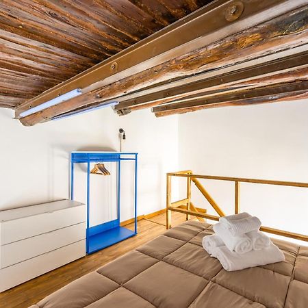 Carrozzieri Nest At Historical Center Lägenhet Neapel Exteriör bild